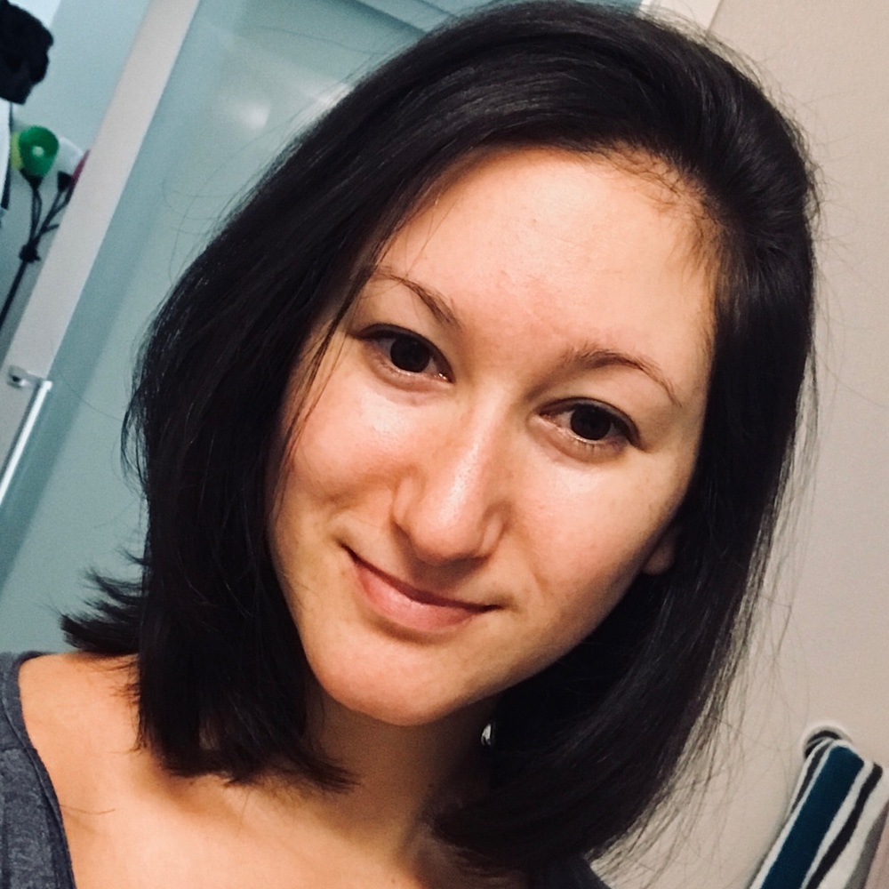 Meet your Posher, Lauren.
